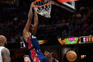 尽力了！莫布里17中11空砍27分14板4助 绝平中投三不沾