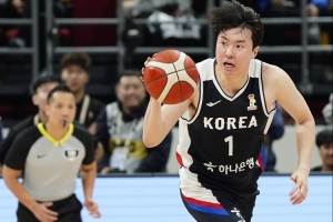 不讲道理准！韩国男篮上半场33中21&命中率高达63.6% 三分球10中7