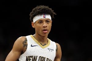 效率不高！7号秀费尔斯17投5中砍下16分6板2助2断 正负值-15