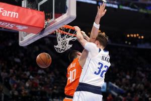生涯之夜！弗拉格轰35分8板&隔扣祖巴茨 得分新高+一数据历史第一