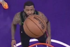 师傅..你这！克莱伯空篮三不沾：贝满脸震惊直接看傻 LBJ掩面狂笑