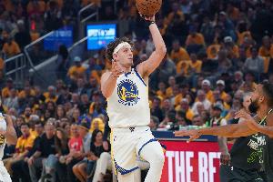 不错了！波杰姆13中5得15分5板6助&三分9中3 第三节10分很关键