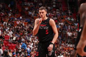 斯波：约维奇需要更努力&找到更好的节奏 要每天注重细节&勤奋