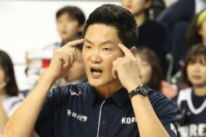 韩国代理主帅第3次率队击败中国队 球员时代97亚锦赛&02亚运获胜