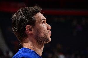 祝好！加里纳利NBA生涯场均14.9分4.7板1.9助 三分命中率38.1%