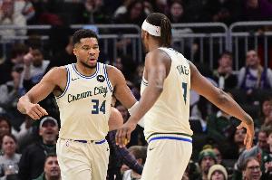 美记：若字母离队雄鹿可能彻底重建 包括交易波蒂斯&库兹马&特纳